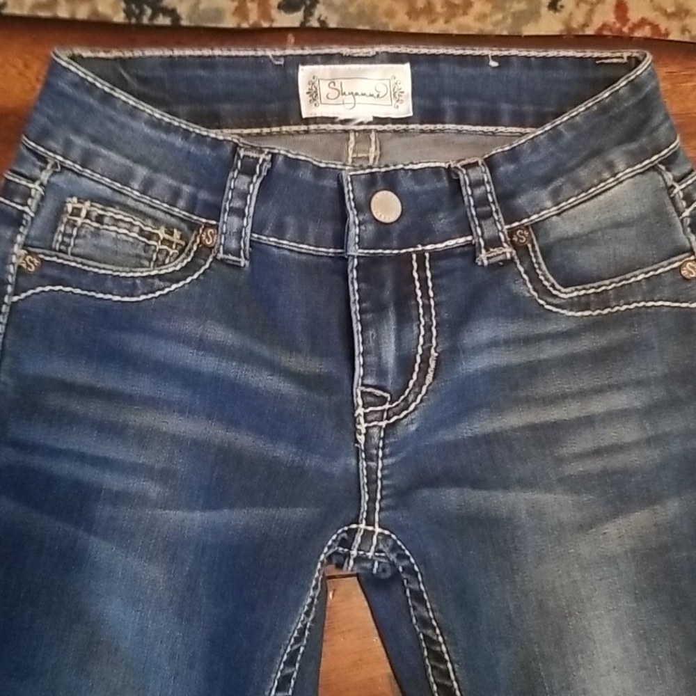 4 pairs of jeans